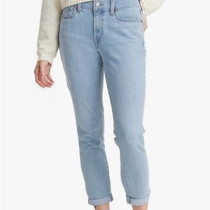 Levi’s boyfriend jeans size 27